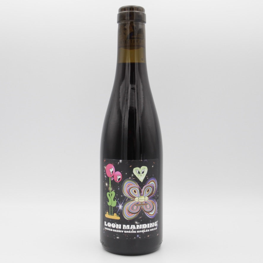 This is a bottle of Marlobobo / Elmeleven - Loon Manding (2025) - 11% (375ml). It is a  craft mead available to buy from Ghost Whale, voted London's best craft beer shop.